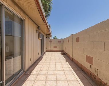 8241 N Central Avenue - Photo Thumbnail 19