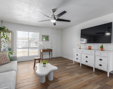 8241 N Central Avenue - Photo Thumbnail 2