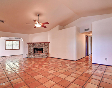 14004 N Sussex Place - Photo Thumbnail 12