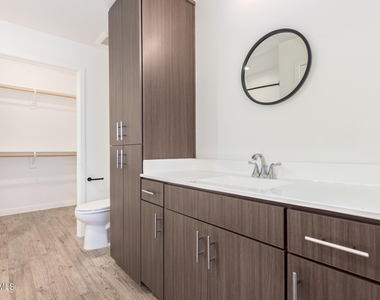 2063 E Lemon Street - Photo Thumbnail 13