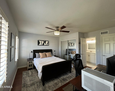 5998 N 78th Street - Photo Thumbnail 15
