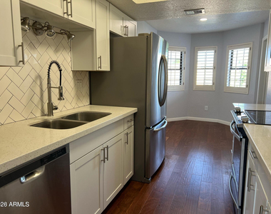 5998 N 78th Street - Photo Thumbnail 9