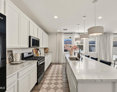 35032 N Barrel Road - Photo Thumbnail 18