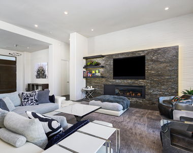 7953 E Thunderhawk Road - Photo Thumbnail 14