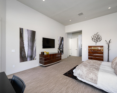 7953 E Thunderhawk Road - Photo Thumbnail 20