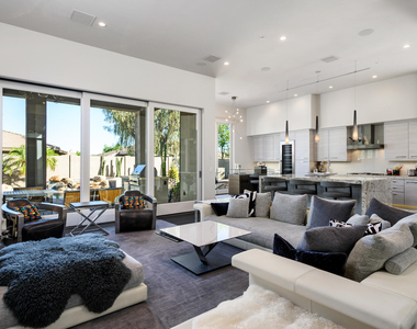 7953 E Thunderhawk Road - Photo Thumbnail 12