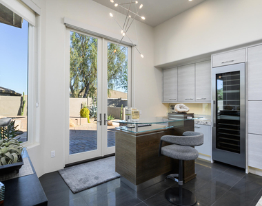 7953 E Thunderhawk Road - Photo Thumbnail 10