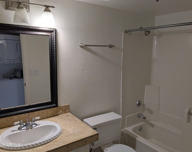461 W Holmes Avenue - Photo Thumbnail 4