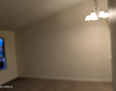 461 W Holmes Avenue - Photo Thumbnail 6