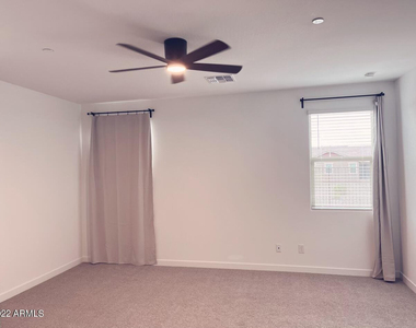 31962 N 125th Avenue - Photo Thumbnail 9