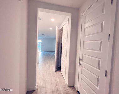 31962 N 125th Avenue - Photo Thumbnail 17