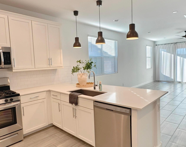 31962 N 125th Avenue - Photo Thumbnail 3