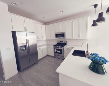 31962 N 125th Avenue - Photo Thumbnail 7