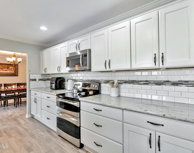 19034 N Palo Verde Drive - Photo Thumbnail 12
