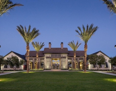 2448 W Maximo Way - Photo Thumbnail 2