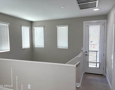 1019 E Pasadena Avenue - Photo Thumbnail 15