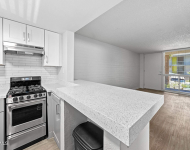 1601 W Camelback Road - Photo Thumbnail 2