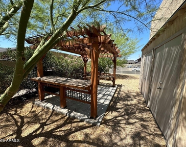 9647 N 10th Avenue - Photo Thumbnail 8