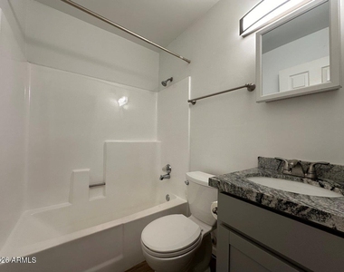 9647 N 10th Avenue - Photo Thumbnail 5