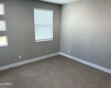 1009 E Pasadena Avenue - Photo Thumbnail 19