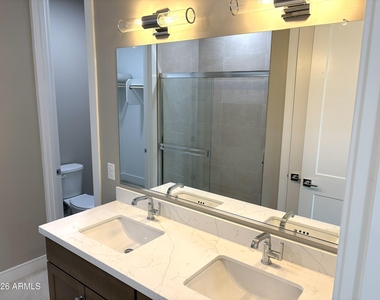 1009 E Pasadena Avenue - Photo Thumbnail 22