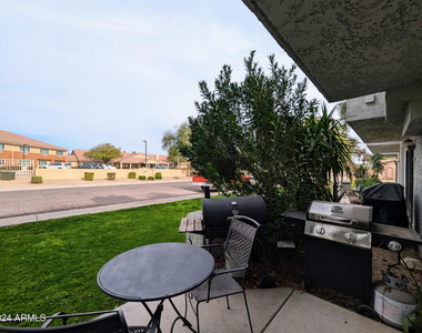 18239 N 40th Street - Photo Thumbnail 3