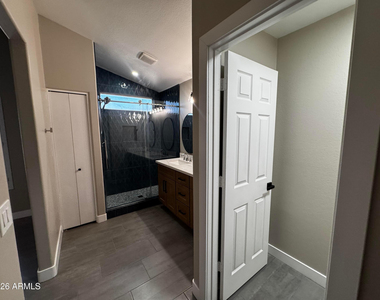 7570 W Jenan Drive - Photo Thumbnail 18