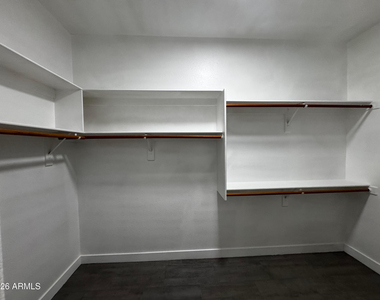 7570 W Jenan Drive - Photo Thumbnail 19
