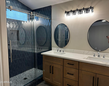 7570 W Jenan Drive - Photo Thumbnail 17