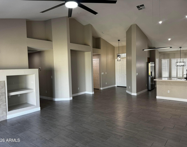 7570 W Jenan Drive - Photo Thumbnail 12