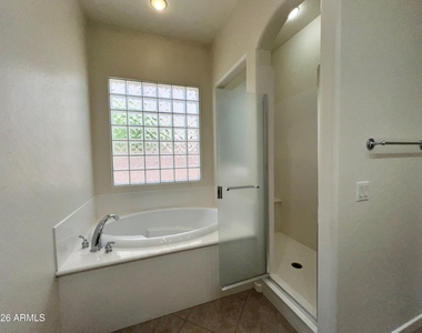 14313 W Alvarado Drive - Photo Thumbnail 11