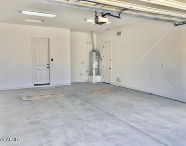 14313 W Alvarado Drive - Photo Thumbnail 24