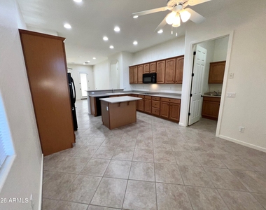 14313 W Alvarado Drive - Photo Thumbnail 4