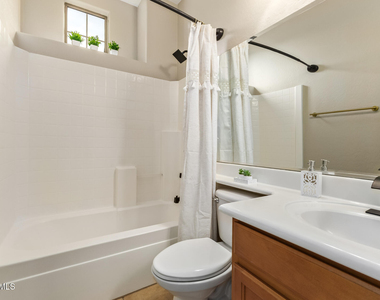 3143 S Southwind Drive - Photo Thumbnail 35