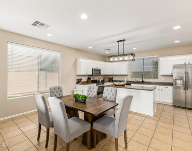 3143 S Southwind Drive - Photo Thumbnail 5