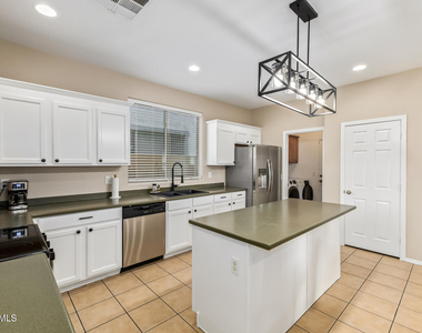 3143 S Southwind Drive - Photo Thumbnail 2