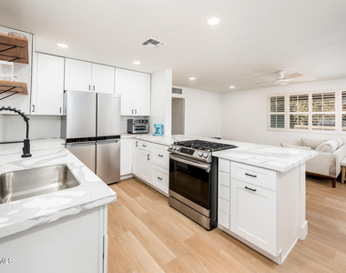 4112 N 6th Avenue Nw - Photo Thumbnail 12