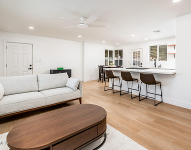 4112 N 6th Avenue Nw - Photo Thumbnail 7