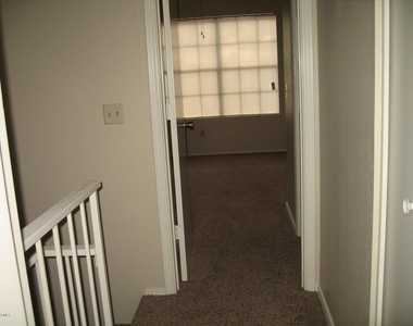 921 W University Drive - Photo Thumbnail 10