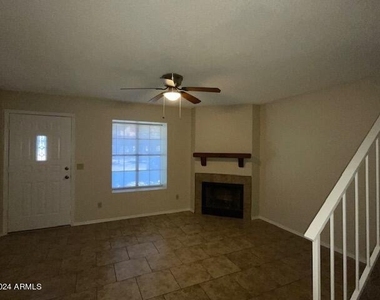 921 W University Drive - Photo Thumbnail 2