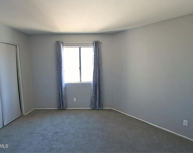 885 N Granite Reef Road - Photo Thumbnail 7