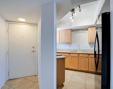 885 N Granite Reef Road - Photo Thumbnail 2