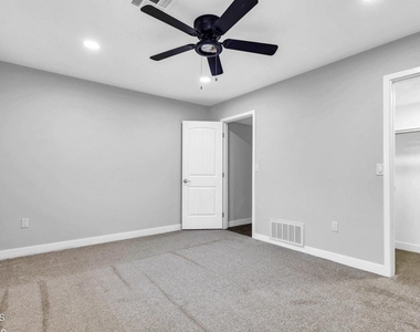 10602 W Cumberland Drive - Photo Thumbnail 15