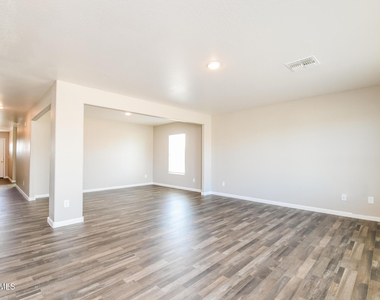 8764 W Reventon Drive - Photo Thumbnail 2