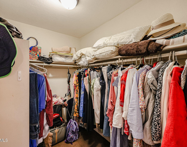 7720 N Pinesview Drive - Photo Thumbnail 13