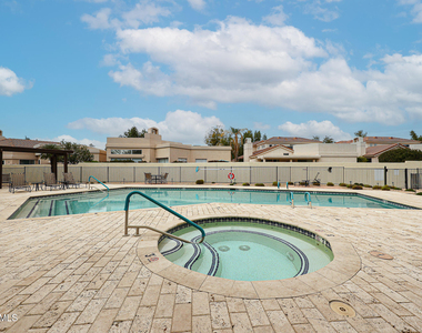 7720 N Pinesview Drive - Photo Thumbnail 38