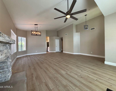 12895 N 95th Way - Photo Thumbnail 2