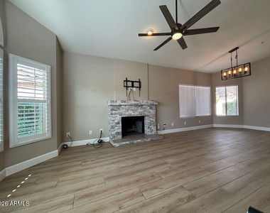 12895 N 95th Way - Photo Thumbnail 4