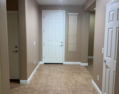 10743 W Desert Elm Lane - Photo Thumbnail 3