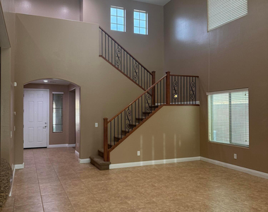 10743 W Desert Elm Lane - Photo Thumbnail 13